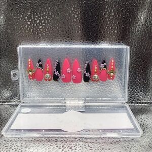 Pink and Black Floral Nail Set